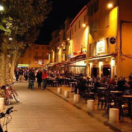 Lovely In Old - 1min From The Port And The Beach Apartment *