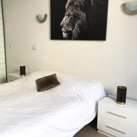 Appartement Lovely In Old - 1min From The Port And The Beach *